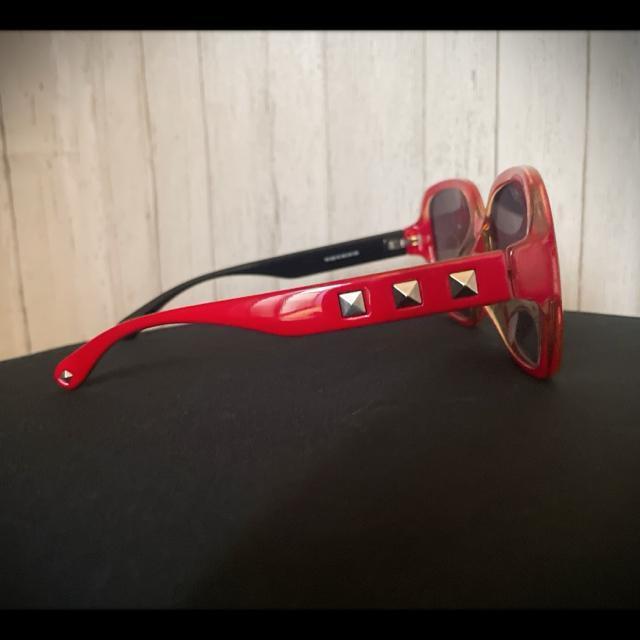 ROCK!! Tsubasa × JINS ジンズ 益若つばさ コラボ サングラス レッド × スタッズデザイン レア < 女性ファッション  ROCK!! Tsubasa × JINS ジンズ 益若つばさ コラボ サングラス レッド × スタッズデザイン レア < 女性ファッションの