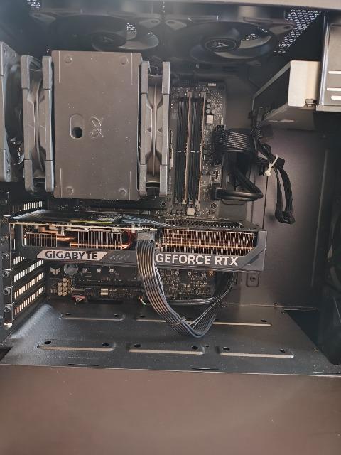 ゲーミングパソコン★Ryzen7 9800X3D★RTX5070★16GB★1TB★Windows11Pro 静音 < PC本体/周辺機器 ゲーミングパソコン★Ryzen7 9800X3D★RTX5070★16GB★1TB★Windows11Pro 静音 < PC本体/周辺機器の