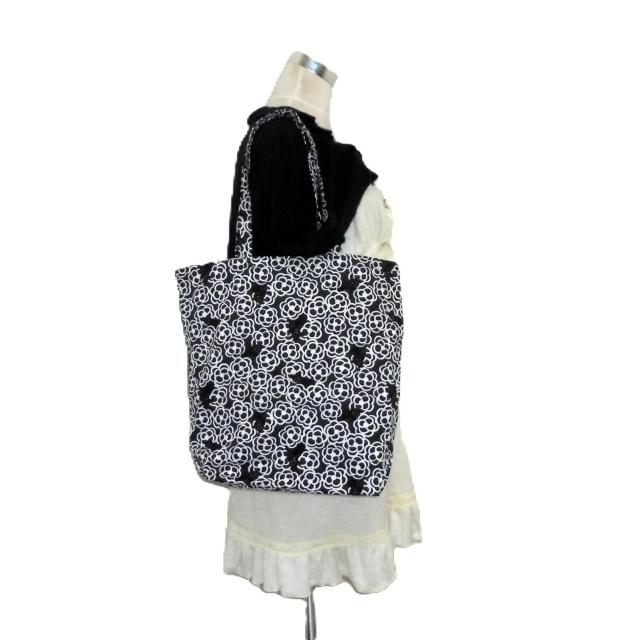 【L】【くったりタイプ】◆白カメリア・黒猫×黒地◆エコバッグ サブバッグ < 女性ファッション 【L】【くったりタイプ】◆白カメリア・黒猫×黒地◆エコバッグ サブバッグ < 女性ファッションの