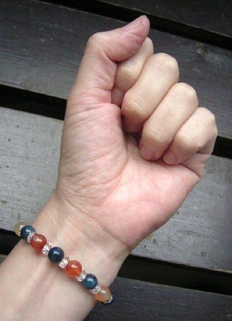 アパタイトxカーネリアンxカット水晶ブレスレット < 女性アクセサリー/時計 アパタイトxカーネリアンxカット水晶ブレスレット < 女性アクセサリー/時計の