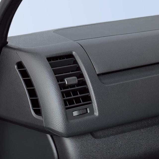 車種専用品 トヨタ 200系 ハイエース 専用 エアコン ドリンクホルダー 助手席用 ブラック/シルバー < 自動車/バイク 車種専用品 トヨタ 200系 ハイエース 専用 エアコン ドリンクホルダー 助手席用 ブラック/シルバー < 自動車/バイク