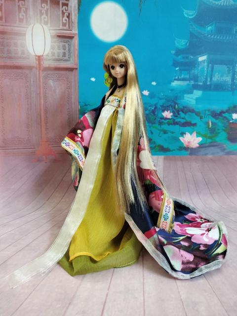 スーパーロングヘアーニュージェニー&アウトフィットセット < おもちゃ スーパーロングヘアーニュージェニー&アウトフィットセット < おもちゃの