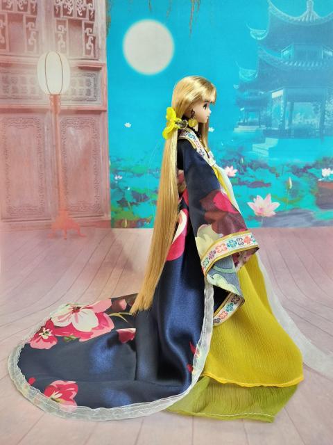 スーパーロングヘアーニュージェニー&アウトフィットセット < おもちゃ スーパーロングヘアーニュージェニー&アウトフィットセット < おもちゃの