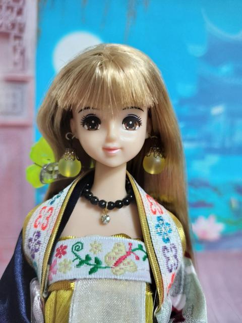 スーパーロングヘアーニュージェニー&アウトフィットセット < おもちゃ スーパーロングヘアーニュージェニー&アウトフィットセット < おもちゃの