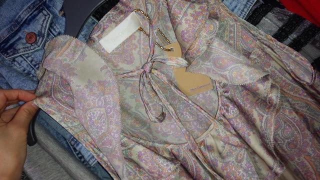 ベージュゴールドフリルカットソーピンクペーズリー柄ポリ百S〜M < 女性ファッション  ベージュゴールドフリルカットソーピンクペーズリー柄ポリ百S〜M < 女性ファッションの