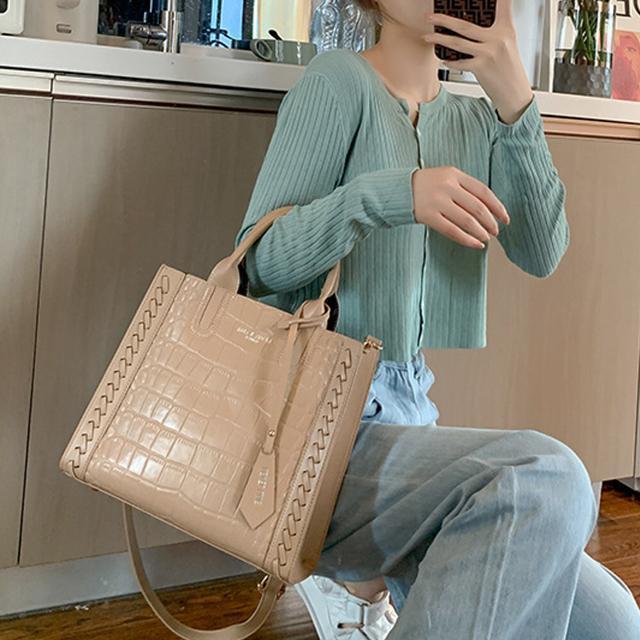 送料無料 新品 トートバッグ レディース クロコ型押し 鞄 < 女性ファッション  送料無料 新品 トートバッグ レディース クロコ型押し 鞄 < 女性ファッションの