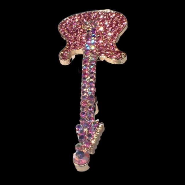 ラインストーン ピンク色 エレキギター ギター ピンブローチ ブローチ ピンバッジ バッジ ラペルピン < 女性アクセサリー/時計  ラインストーン ピンク色 エレキギター ギター ピンブローチ ブローチ ピンバッジ バッジ ラペルピン < 女性アクセサリー/時計の