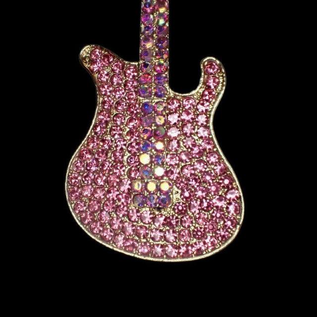 ラインストーン ピンク色 エレキギター ギター ピンブローチ ブローチ ピンバッジ バッジ ラペルピン < 女性アクセサリー/時計  ラインストーン ピンク色 エレキギター ギター ピンブローチ ブローチ ピンバッジ バッジ ラペルピン < 女性アクセサリー/時計の