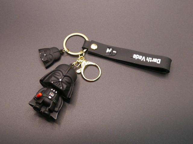 ストラップ難あり☆新品 ダース・ベイダー スター・ウォーズ Star Wars フィギュアマスコット キーホルダー バッグチャーム < 男性ファッション ストラップ難あり☆新品 ダース・ベイダー スター・ウォーズ Star Wars フィギュアマスコット キーホルダー バッグチャーム < 男性ファッションの