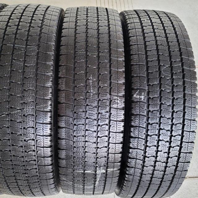 205/70R17.5 115/113L LT S{Zbg@TOYO TIRES DELVEX 2020N ^ gbN  /oCN