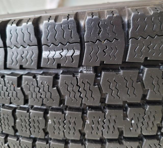 205/70R17.5 115/113L LT S{Zbg@TOYO TIRES DELVEX 2020N ^ gbN  /oCN