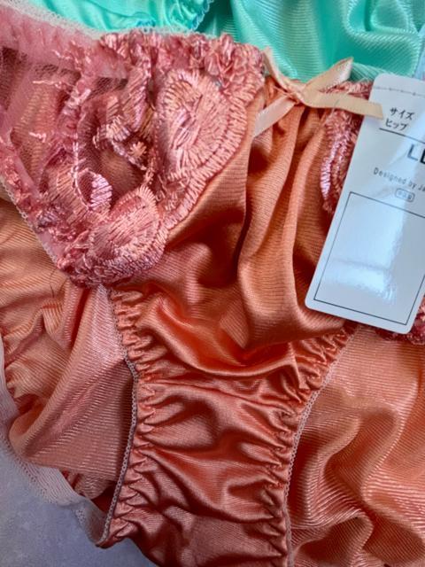 LLサイズ!3枚セット!光沢感ある!ツルツル素材!色とりどり!エレガント!ショーツ!No.愛 < 女性ファッション LLサイズ!3枚セット!光沢感ある!ツルツル素材!色とりどり!エレガント!ショーツ!No.愛 < 女性ファッションの