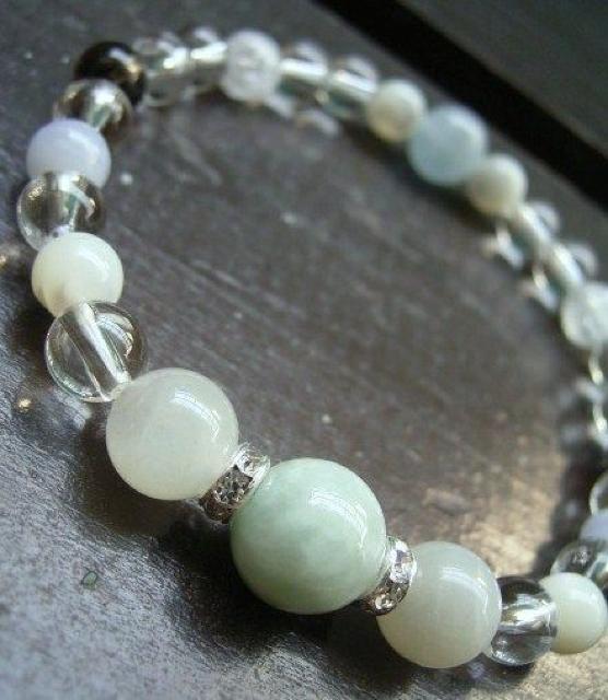 本翡翠xアクアマリンxブルーレースxムーンストーン < 女性アクセサリー/時計 本翡翠xアクアマリンxブルーレースxムーンストーン < 女性アクセサリー/時計の