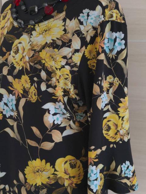 4298SHIZUKA KOMURO/コムロシズカ/シズカコムロ/シヅカコムロ/花柄カットソー/40サイズ/シワになりにくい素材 < ブランド  4298SHIZUKA KOMURO/コムロシズカ/シズカコムロ/シヅカコムロ/花柄カットソー/40サイズ/シワになりにくい素材 < ブランドの