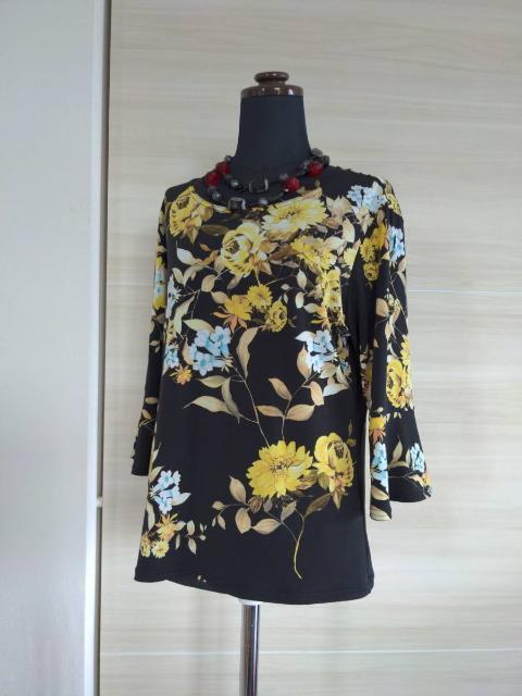 4298SHIZUKA KOMURO/コムロシズカ/シズカコムロ/シヅカコムロ/花柄カットソー/40サイズ/シワになりにくい素材 < ブランド  4298SHIZUKA KOMURO/コムロシズカ/シズカコムロ/シヅカコムロ/花柄カットソー/40サイズ/シワになりにくい素材 < ブランドの