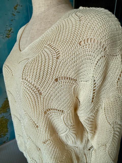 アイボリー Vネック 長袖ニットセーター < 女性ファッション  アイボリー Vネック 長袖ニットセーター < 女性ファッションの