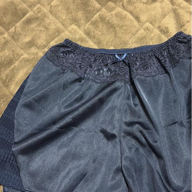 タンス整理品 衣類 おまとめOK ホームクリーニング済み ネイビー フレアパンツ Mサイズ < 女性ファッション  タンス整理品 衣類 おまとめOK ホームクリーニング済み ネイビー フレアパンツ Mサイズ < 女性ファッションの