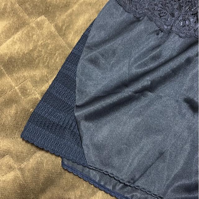 タンス整理品 衣類 おまとめOK ホームクリーニング済み ネイビー フレアパンツ Mサイズ < 女性ファッション  タンス整理品 衣類 おまとめOK ホームクリーニング済み ネイビー フレアパンツ Mサイズ < 女性ファッションの
