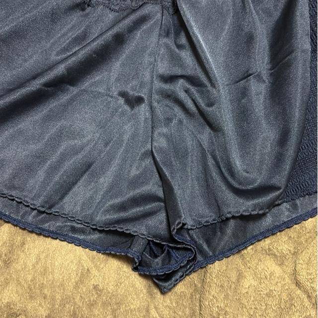 タンス整理品 衣類 おまとめOK ホームクリーニング済み ネイビー フレアパンツ Mサイズ < 女性ファッション  タンス整理品 衣類 おまとめOK ホームクリーニング済み ネイビー フレアパンツ Mサイズ < 女性ファッションの