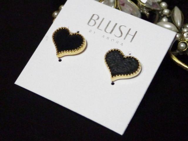 新品BLUSHゴスロリ姫系アンティーク調ベルベットハートピアス < 女性アクセサリー/時計  新品BLUSHゴスロリ姫系アンティーク調ベルベットハートピアス  < 女性アクセサリー/時計の