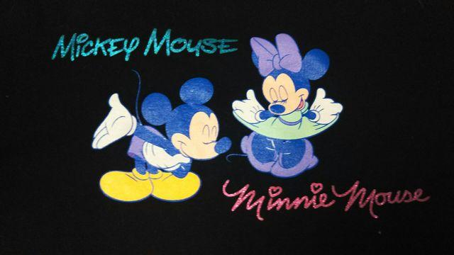 Disney 黒 Tシャツ 美品 ミッキーマウス < アニメ/コミック/キャラクター  Disney 黒 Tシャツ 美品 ミッキーマウス < アニメ/コミック/キャラクターの