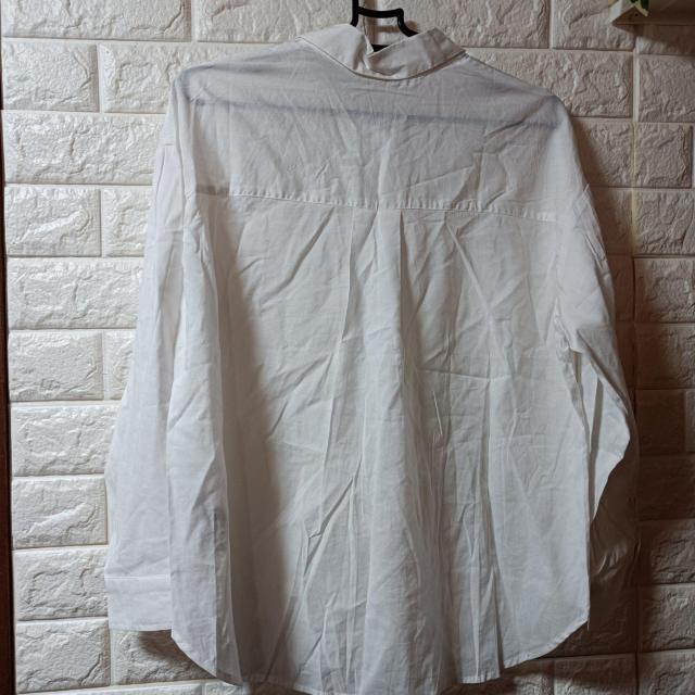テ チチ★新品★シンプルレギュラーシャツ < 女性ファッション  テ チチ★新品★シンプルレギュラーシャツ < 女性ファッションの