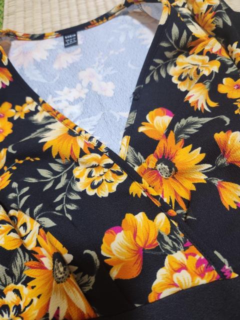 新品 オレンジ 花柄 ワンピース サイズ→M < 女性ファッション  新品 オレンジ 花柄 ワンピース サイズ→M < 女性ファッションの