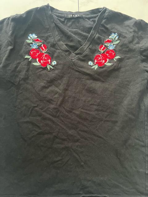 INGNI半袖バラ刺繍入りTシャツ★M < ブランド  INGNI半袖バラ刺繍入りTシャツ★M < ブランドの