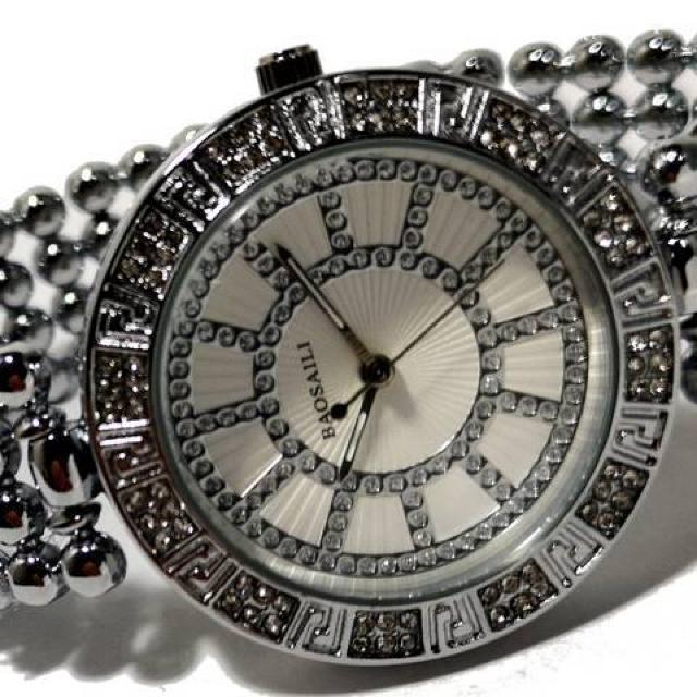 新品/未使用【箱付】BAOSAILI【ジルコニア】美しい腕時計 < 女性アクセサリー/時計 新品/未使用【箱付】BAOSAILI【ジルコニア】美しい腕時計 < 女性アクセサリー/時計の