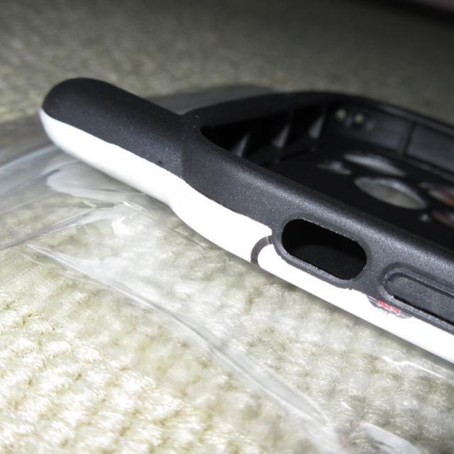 未使用☆iPhone12/12 Pro用*TPU製ハローキティケース(ホワイト系)スマホケース < 家電/AV  未使用☆iPhone12/12 Pro用*TPU製ハローキティケース(ホワイト系)スマホケース < 家電/AVの