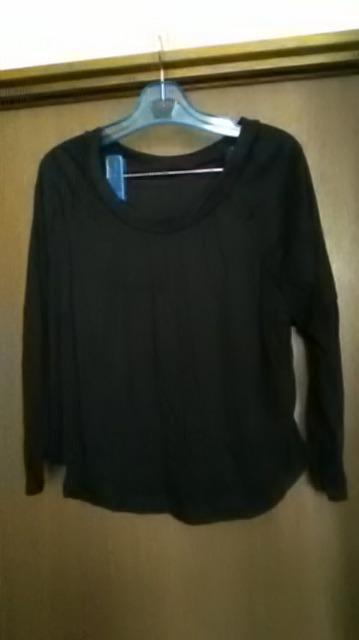 新品*シンプルな長袖Tシャツ < 女性ファッション  新品*シンプルな長袖Tシャツ  < 女性ファッションの
