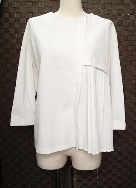 ◇epidemique エピデミーク/フロントプリーツ入り デザイントップス/ホワイト < 女性ファッション  ◇epidemique エピデミーク/フロントプリーツ入り デザイントップス/ホワイト  < 女性ファッションの