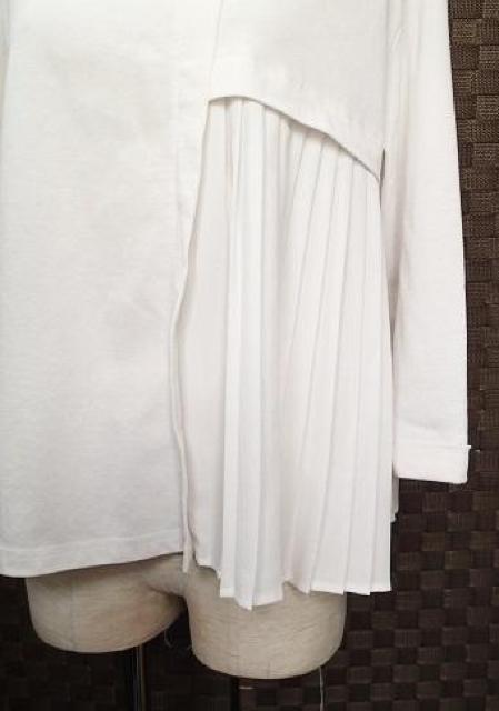 ◇epidemique エピデミーク/フロントプリーツ入り デザイントップス/ホワイト < 女性ファッション  ◇epidemique エピデミーク/フロントプリーツ入り デザイントップス/ホワイト < 女性ファッションの