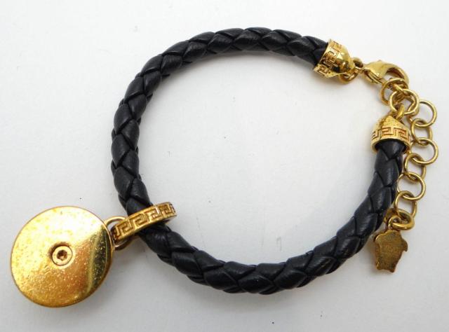 VERSACE ヴェルサーチ メデューサ レザー ブレスレット ゴールド×ブラック<USED>【送料無料】 < ブランド VERSACE ヴェルサーチ メデューサ レザー ブレスレット ゴールド×ブラック<USED>【送料無料】 < ブランドの