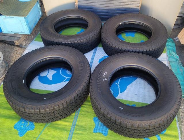 �o���a�I�N��2022 �u���a�X�g�� �u���U�b�N DM-V3 265/70R17 115Q 17�C���`�X�^�b�h���X�^�C���̂�4�{ �� ������/�o�C�N