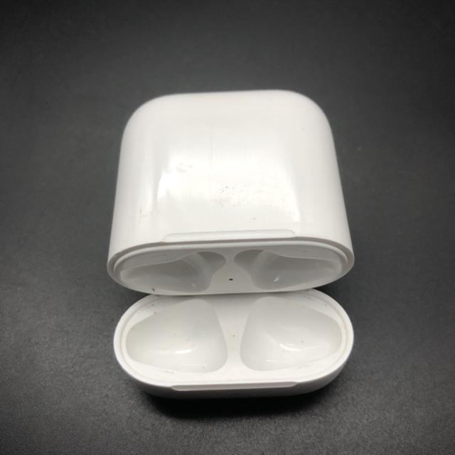  Ki Apple Abv AirPods [dP[X A1602  Ɠd/AV 