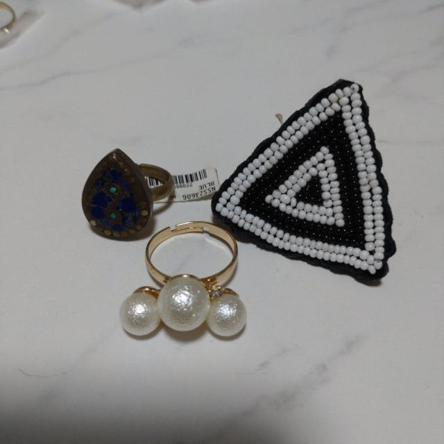 三角ビーズ編みモチーフとしずくモチーフとパールリングセット < 女性アクセサリー/時計 三角ビーズ編みモチーフとしずくモチーフとパールリングセット < 女性アクセサリー/時計の