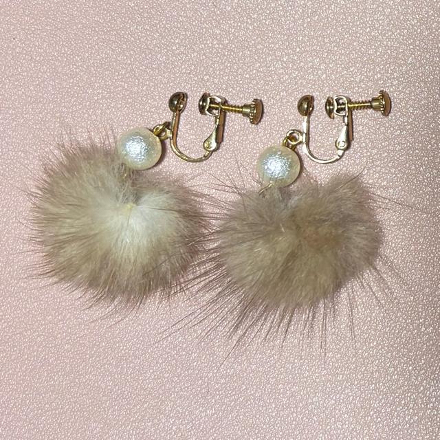 ハンドメイド ミンクファー パール イヤリング モカ ブラウン < 女性ファッション  ハンドメイド ミンクファー パール イヤリング モカ ブラウン  < 女性ファッションの