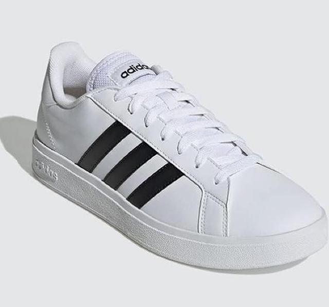 アディダス スニーカー メンズ グランドコート TD ライフスタイル コート ホワイト/ブラック GW9250 ※27.0p < ブランド アディダス スニーカー メンズ グランドコート TD ライフスタイル コート ホワイト/ブラック GW9250 ※27.0p < ブランドの