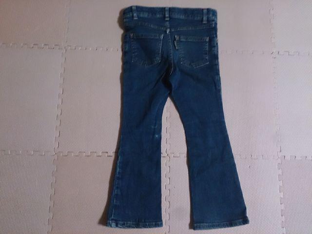 110 ストレートデニム 伸縮性アリ 美品 < キッズ/ベビー  110 ストレートデニム 伸縮性アリ 美品 < キッズ/ベビーの