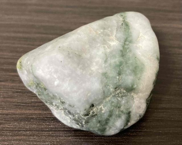 10,000円スタート!「お守り」や「ワイヤー作家」や「ジュエリー作家」の素材に阿波翡翠(ジェイド)原石 < インテリア/ライフ  10,000円スタート!「お守り」や「ワイヤー作家」や「ジュエリー作家」の素材に阿波翡翠(ジェイド)原石  < インテリア/ライフの