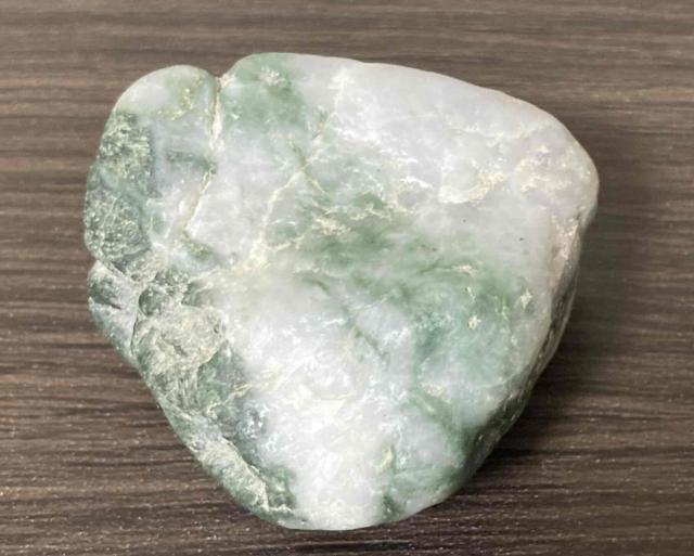 10,000円スタート!「お守り」や「ワイヤー作家」や「ジュエリー作家」の素材に阿波翡翠(ジェイド)原石 < インテリア/ライフ  10,000円スタート!「お守り」や「ワイヤー作家」や「ジュエリー作家」の素材に阿波翡翠(ジェイド)原石 < インテリア/ライフの