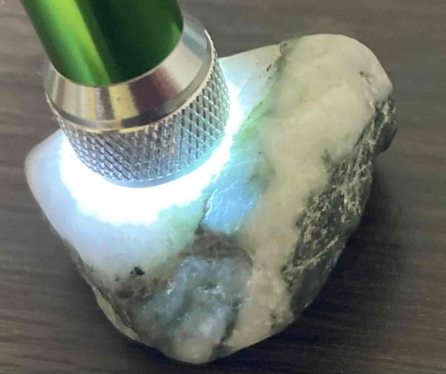 10,000円スタート!「お守り」や「ワイヤー作家」や「ジュエリー作家」の素材に阿波翡翠(ジェイド)原石 < インテリア/ライフ  10,000円スタート!「お守り」や「ワイヤー作家」や「ジュエリー作家」の素材に阿波翡翠(ジェイド)原石 < インテリア/ライフの