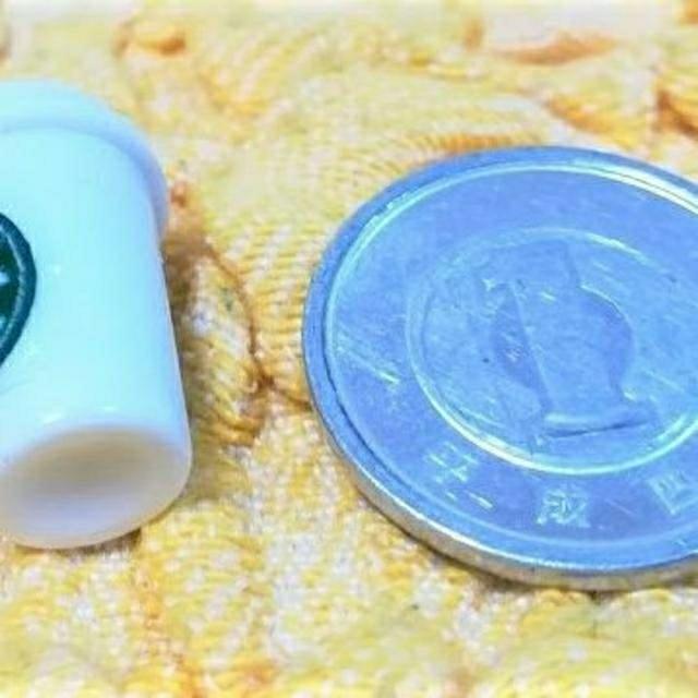 ミニチュア★スターバックス★紙コップ★白★シルバニア★リカちゃんハウス★ドールハウスに★プチサイズ★ < おもちゃ  ミニチュア★スターバックス★紙コップ★白★シルバニア★リカちゃんハウス★ドールハウスに★プチサイズ★ < おもちゃの