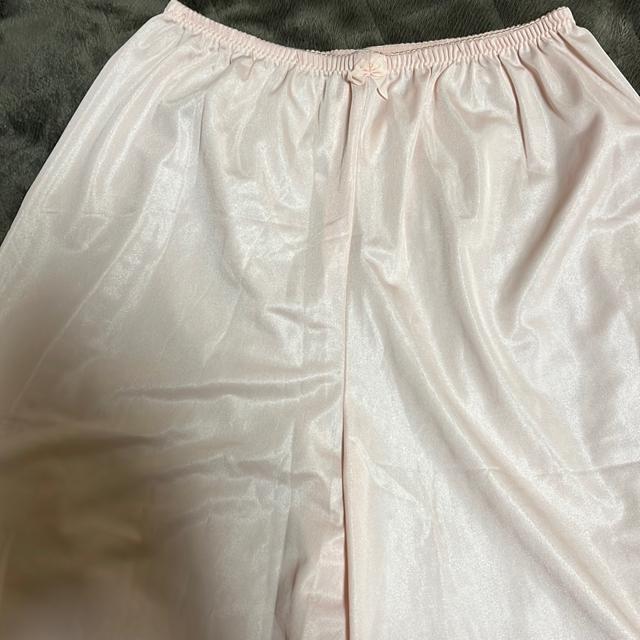 ☆☆☆☆タンス整理品 衣類 おまとめOK ホームクリーニング済み ペチコート ピンク系 M-60 < 女性ファッション  ☆☆☆☆タンス整理品 衣類 おまとめOK ホームクリーニング済み ペチコート ピンク系 M-60 < 女性ファッションの