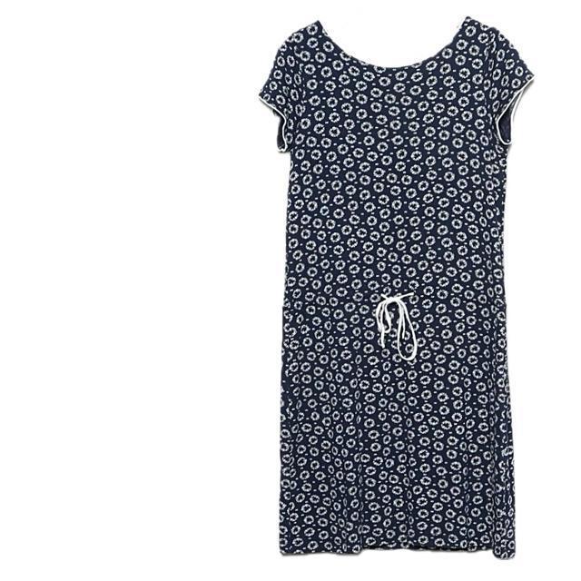 agnes b. t[   s[X   t@bV 