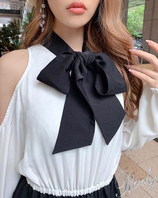 Rady☆大人気☆ボウタイマキシワンピ☆S☆新品同様 < ブランド Rady☆大人気☆ボウタイマキシワンピ☆S☆新品同様 < ブランドの