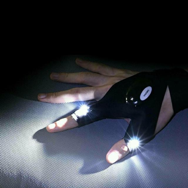 新品 未使用 手袋 ライト アウトドア ジョギング 防犯 安全 左 < ホビー  新品 未使用 手袋 ライト アウトドア ジョギング 防犯 安全 左 < ホビーの