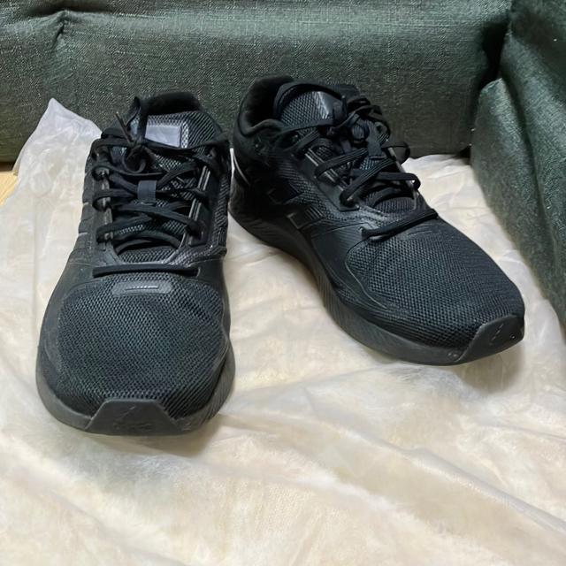 ��ԃ��f�� adidas �A�f�B�_�X �u���b�N 28cm �� �u�����h�� 