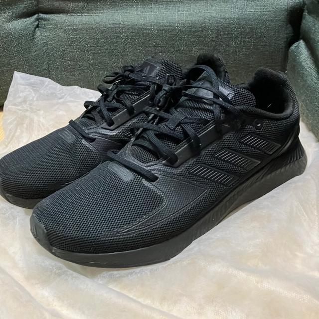 ��ԃ��f�� adidas �A�f�B�_�X �u���b�N 28cm �� �u�����h�� 